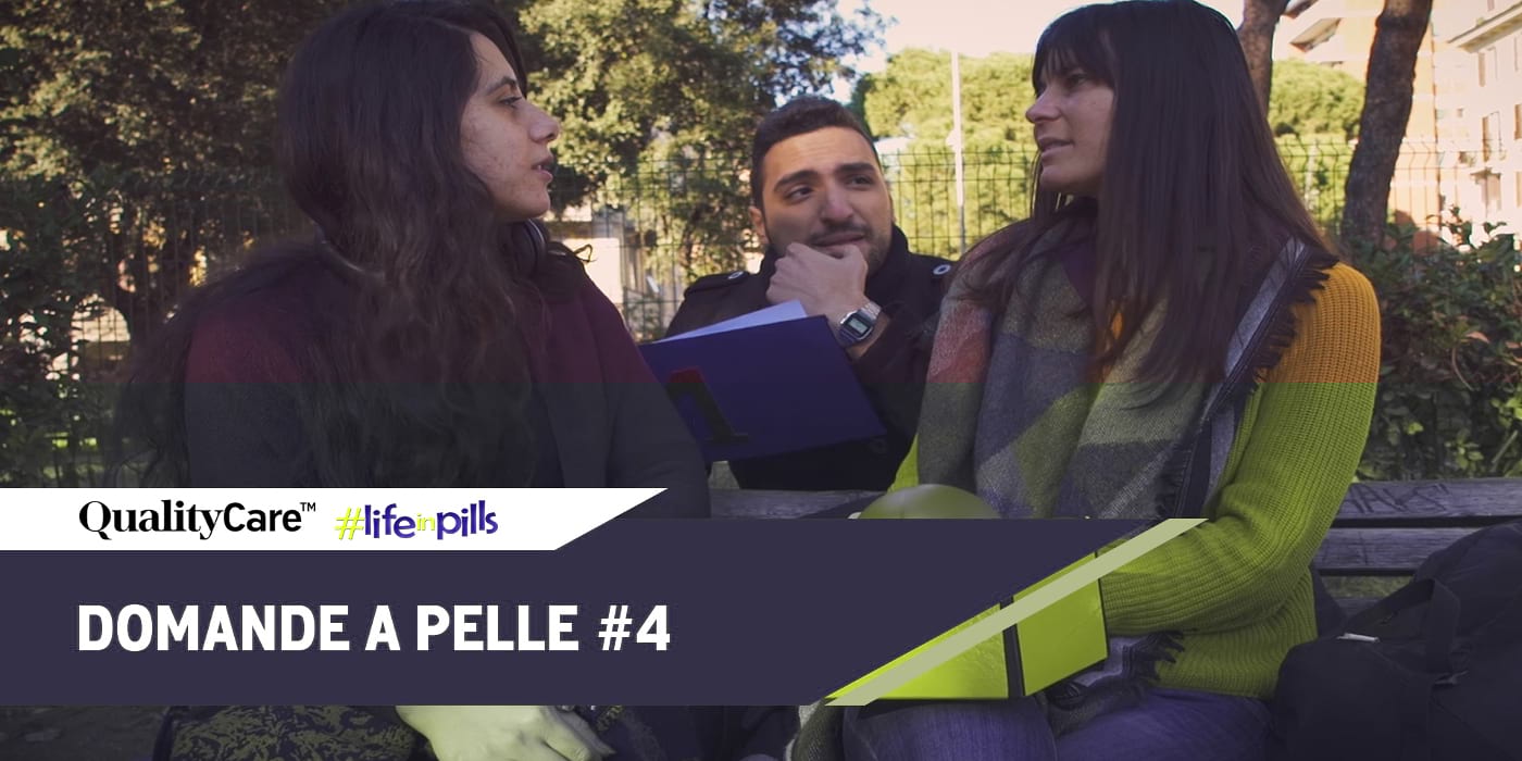 I life in pills mentre chiedono ad un passante in una piazza informazioni sulla psoriasi per qualitycare